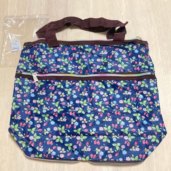 イチゴ柄 ネイビー エコバッグ 新品未使用 折りたたみバッグ