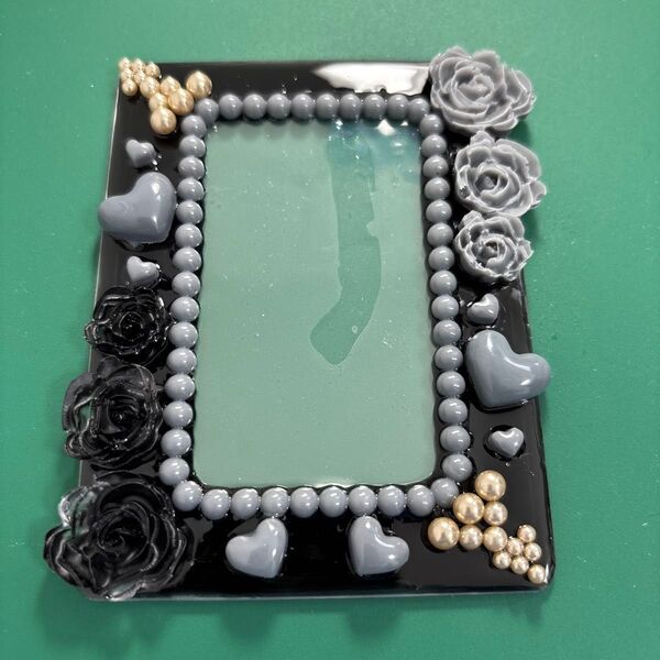 トレカケースレジン ハンドメイド 薔薇 黒