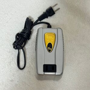 海外旅行用変圧器 TRAVEL INVERTER TI100 240W/100W