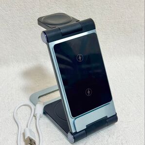 美品 T8 3in1 ワイヤレス充電器 シルバー USB線付き