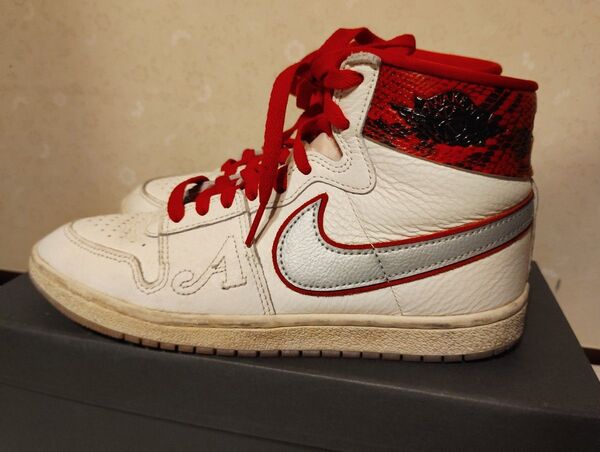 Awake×NIKE Air ship Jordanホワイト/レッド7 スニーカー ナイキ