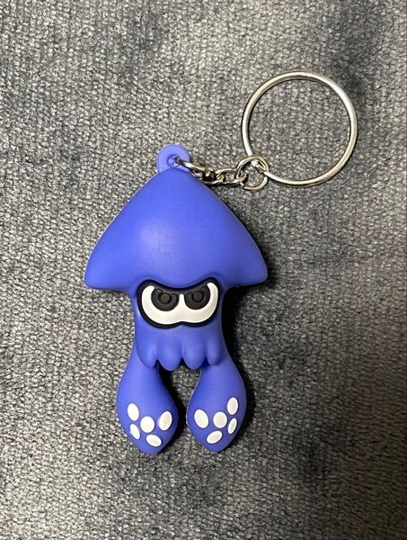 スプラトゥーン イカキャラクターのキーホルダー パープル 紫色