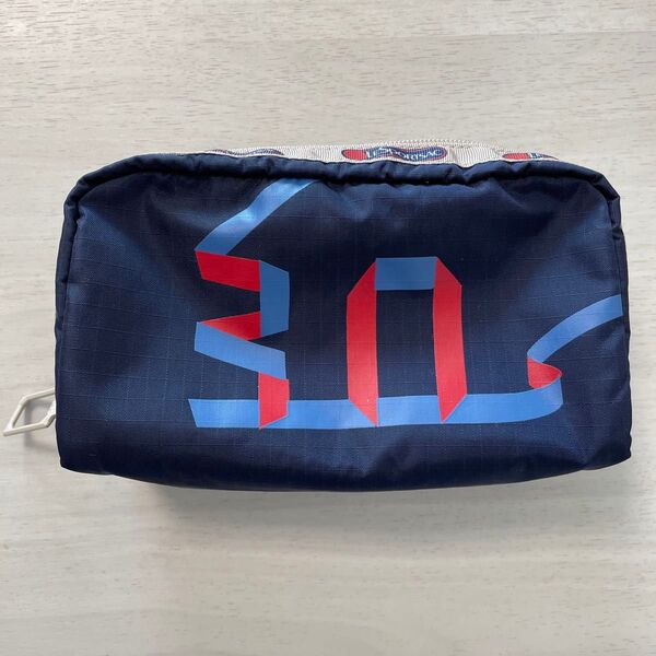 美品レスポートサックRectangular Cosmetic コスメポーチ 日本上陸30周年 紺 ネイビー