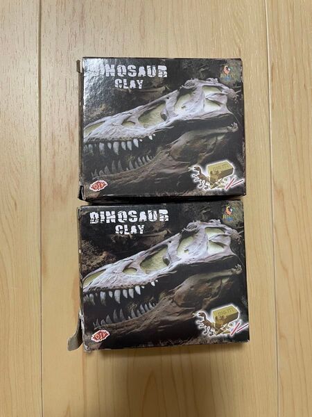DINOSAU CLAY 恐竜発掘キット ステゴサウルス セイスモサウルス