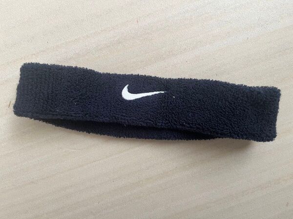 ナイキ テニス ヘアバンド スウッシュ ヘッドバンド NNN07416OS NIKE ネイビー色
