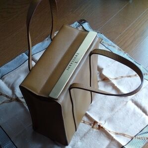 TRUSSARDI ハンドバッグ レザー