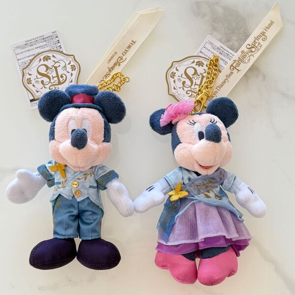 【新品タグ付き】ファンタジースプリングス ぬいぐるみバッジ ミッキー ミニー