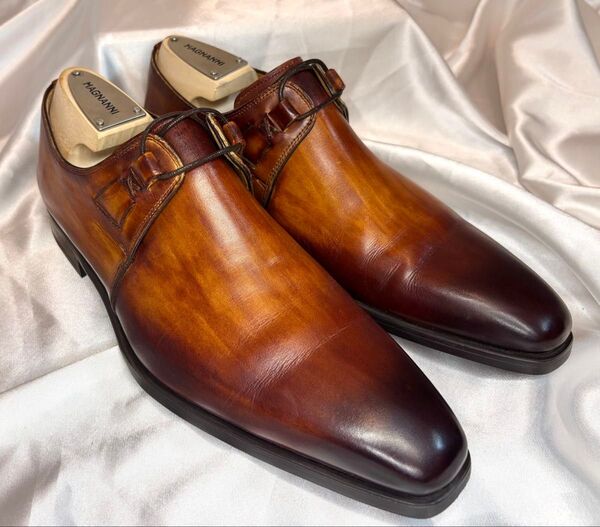 美品 MAGNANNI マグナーニ パティーヌ EU39 プレーントゥ 茶色 ドレスシューズ ブラウン 革靴