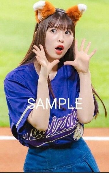 乃木坂46小川彩きつねダンス写真