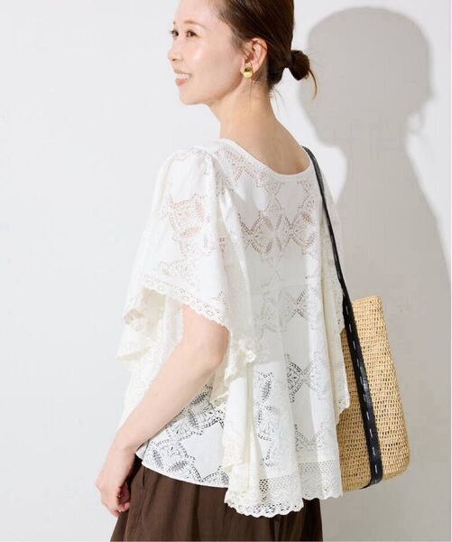 完売 SLOBE IENA レースフリルVネックブラウス ホワイト