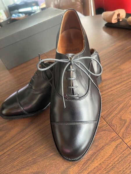 【レアな赤箱】Tricker's StJames collection OXFORDS トリッカーズ 英国製 UK8