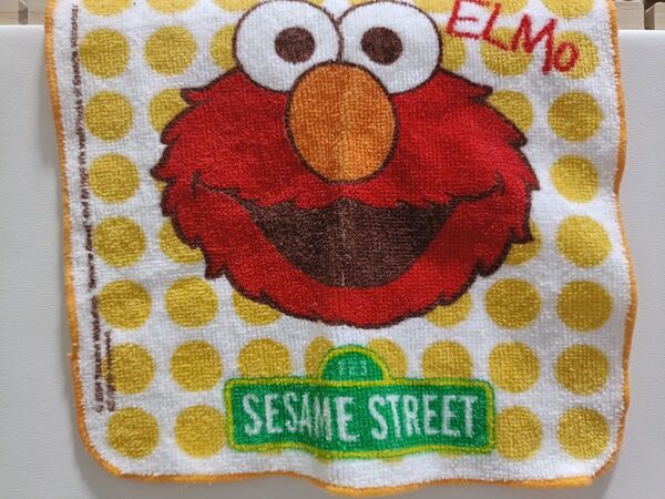エルモ ハンカチ ELMO タオル ハンドタオル セサミストリート使用感あり レディース キッズ キャラクター ミニタオル