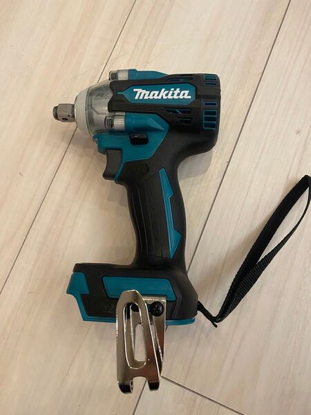 マキタ TW300D 充電式インパクトレンチ