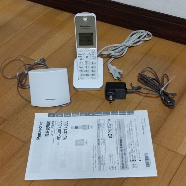 パナソニック 親機、子機セット 説明書付き デジタルコードレス 電話機 ホワイト VE-GDL45DL Panasonic