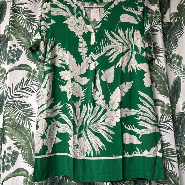H&M ボタニカル柄グリーンチュニック サイズL タグ付き未使用〜♪ヽ(*^ω^*)ノ