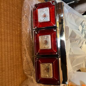 デコトラ用テールランプ 3連 メッキ枠 赤レンズ 新品未使用 左右セット