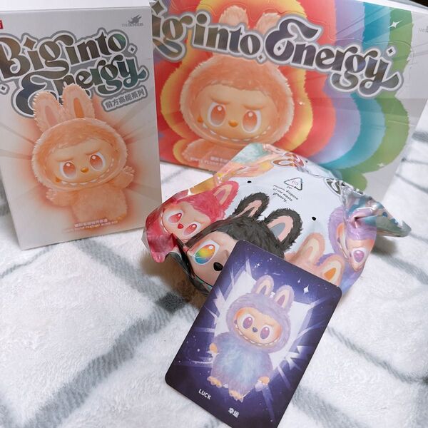 POP MARTのBig into Energy LUCK ポップマート LABUBU ラブブ ラッキー