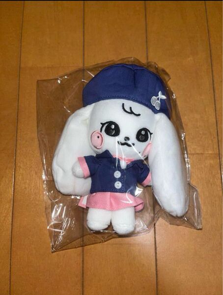 ive empathy popup 特典 ぬいぐるみ キーリング wonyoung チェリー マスコット minive