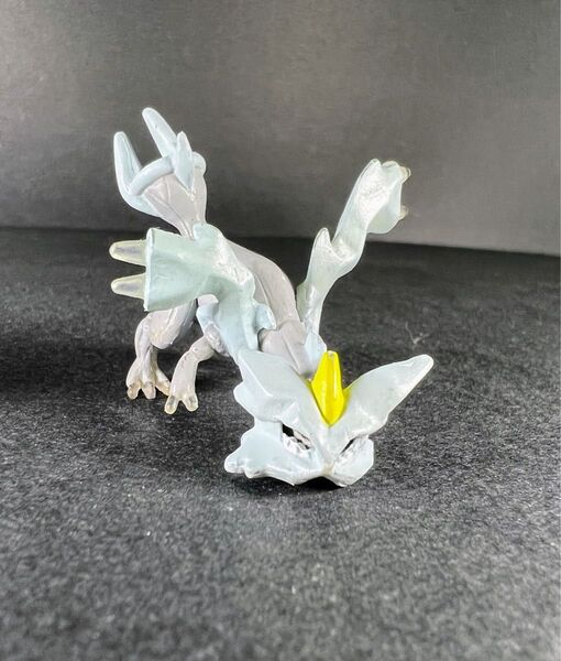 クリッピングフィギュア キュレム フィギュア ポケモン クリアパーツ