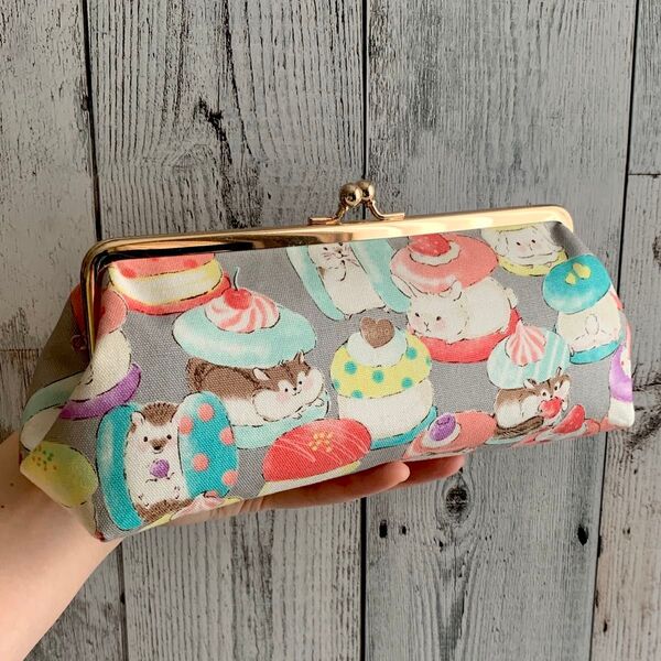 ■大容量 がま口ペンケース 厚手仕様 ハンドメイド■縁起良 パステルカラーのマカロン スマホや眼鏡も入る 化粧ポーチにも