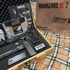 東京マルイ ライトニングホーク バイオハザードRE:2ガスガン 予備マガジン付き