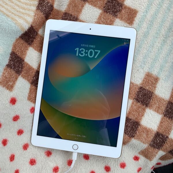 Apple A1823 iPad5 32GB wifiセルラー バッテリー劣化