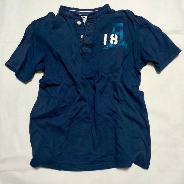 アメリカで購入abercrombie & Fitch ボーイズ ヘンリーネックTシャツ ネイビー