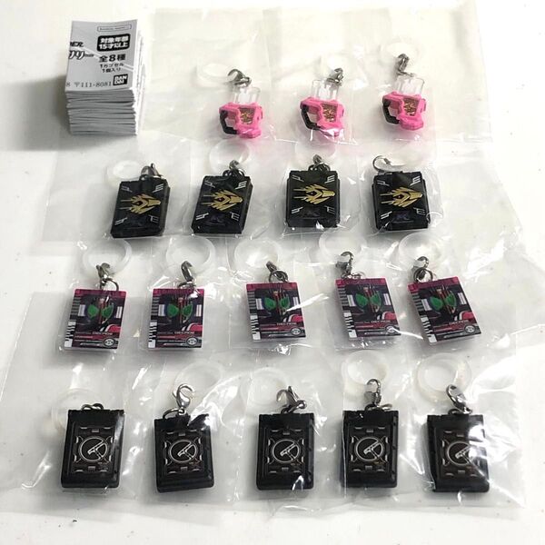 仮面ライダー めじるしアクセサリー 電王 ディケイド 龍騎 エグゼイド ガシャット ライダーカード ライダーパス カードデッキ