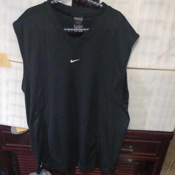 NIKE ノースリーブTシャツ 黒 スポーツ トレーニングタイガースコラボヴィンテージ現状販売