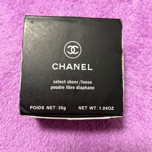 CHANEL プードゥル ユニヴェルセル リーブル ナチュラルナチュラルフィニッシュルースパウダー30g お値下げ!