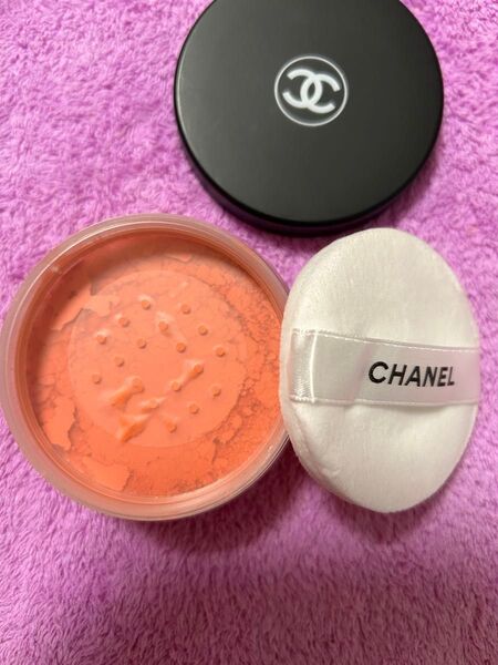 CHANEL プードゥル ユニヴェルセル リーブル ナチュラルフィニッシュルースパウダー30g 【価格の相談ごめんなさい】お値下げ
