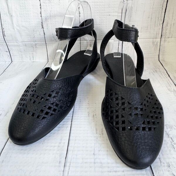 【美品】アルシュ arche ストラップサンダル レザー ブラック フラット 黒 革靴 レザーシューズ