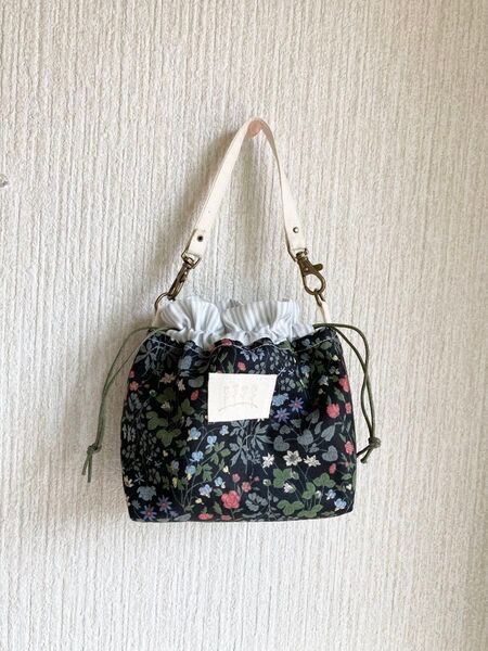 6081ハンドメイド 持ち手付き巾着ポーチ★花柄