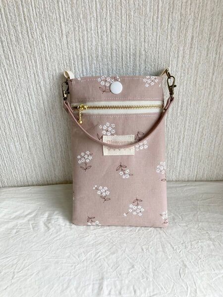 ハンドメイド スマホポーチ☆綿麻シーチング・ピンク小花柄 スマホケース・小物入れ・メガネ入れ