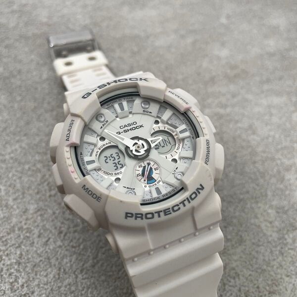 G-SHOCK CASIO GA-120A ホワイト Gショック