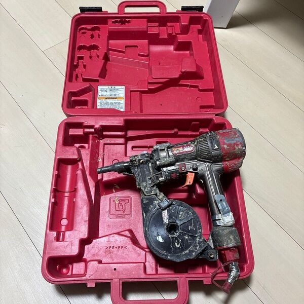 ★HN-25c 動作確認済み、*ケース付きます、普段使っています.釘打ち機 高圧hn25c 送料無料★