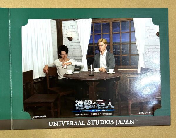 進撃の巨人 リヴァイ エルヴィン USJ クロノイド ブロマイド 生写真 ②