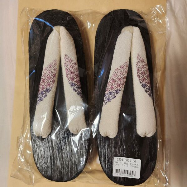 新品 フリーサイズ 未使用 utatane ウタタネ 下駄 女性用 桐下駄 草履 和装小物