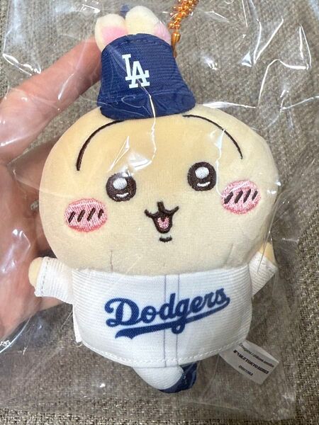 ちいかわ ドジャース マスコット MLBコラボ うさぎ