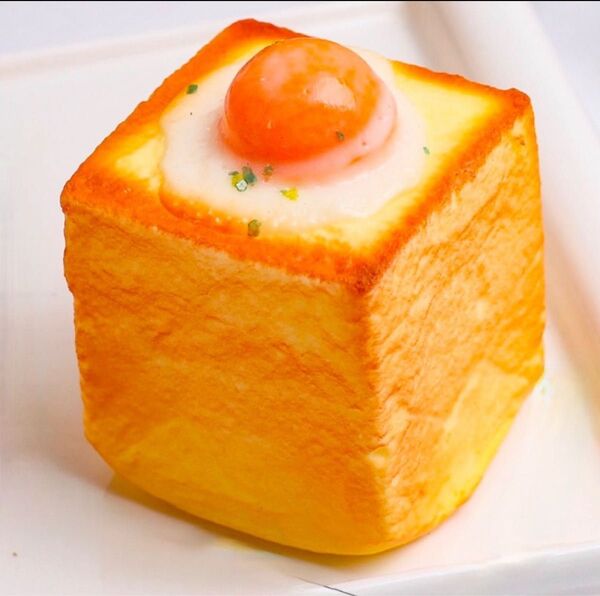 スクイーズ 目玉焼き食パン おもちゃ パンケーキスクイーズ TikTok