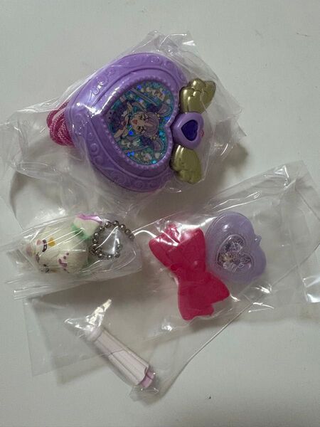 キミとアイドルプリキュア ガチャガチャ ペンダント キラキライト ぷりるん なりきりプリキュアキュアキュンキュン