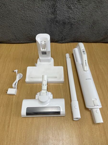 アイリスオーヤマ 充電式 スティッククリーナーSBD-G3P-W コードレス 充電式クリーナー掃除機