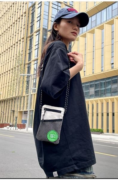 1点のみ ユニセックス ミニショルダー スマホ バッグ 韓国 dholic