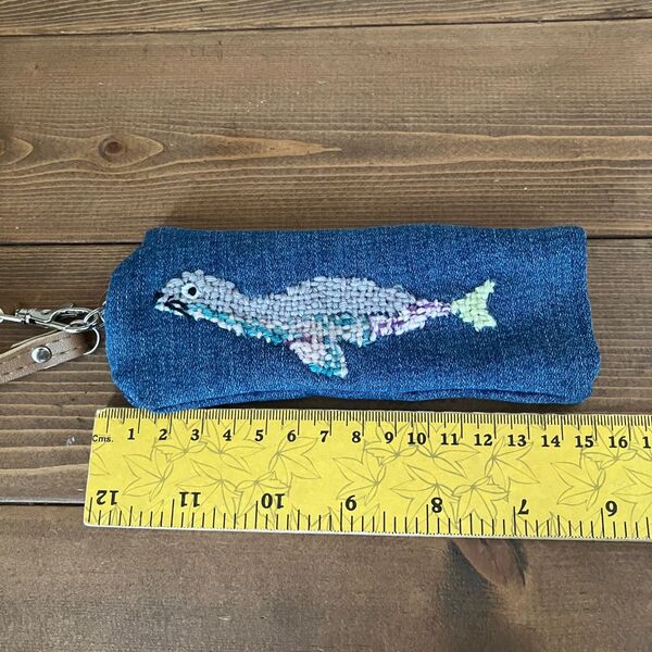 リール式キーケース あざらし ハンドメイド刺繍