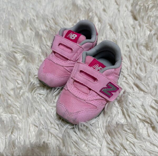 New Balance ベビーシューズ ピンク 12cm