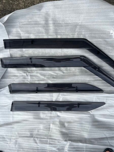 スズキスイフトzc33s 純正ドアバイザー美品
