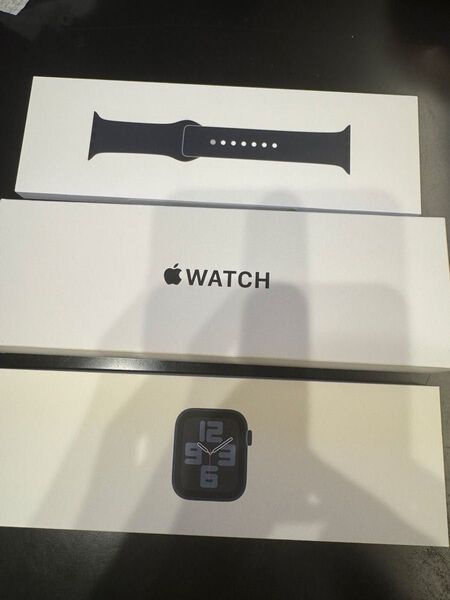 Apple Watch SE 第2世代 GPSモデル 44mm ミッドナイトアルミニウムケースとミッドナイトスポーツバンド M/L