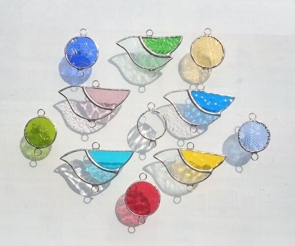 ハンドメイド■モビールなどに小鳥と○のパーツ11個セット4■ステンドグラス