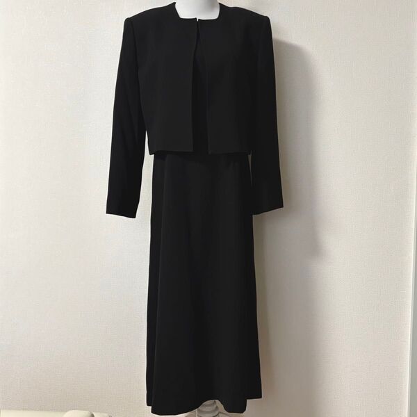 高品質 ブラックフォーマル 喪服 半袖 ワンピース ノーカラー ジャケット セットアップ ツーピース ブラック 黒 冠婚葬祭