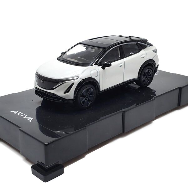 Paudi Model 1:64 日産アリア ミニカー (ホワイト)